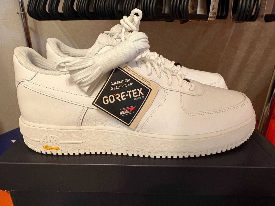 やっとマイサイ手に入れた❣️🐶❣️
今作gore-texは、白🤍一択でした。
