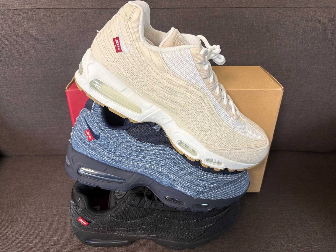 Levi's × Nike Air Max 95 OG "D