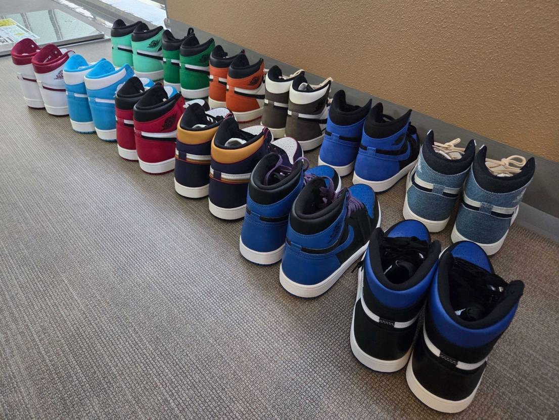 本日は購入してからシューレースを通していなかったAir Jo