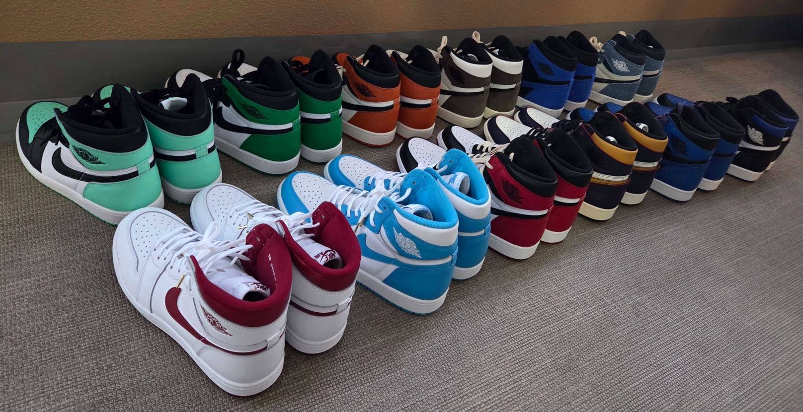 本日は購入してからシューレースを通していなかったAir Jo