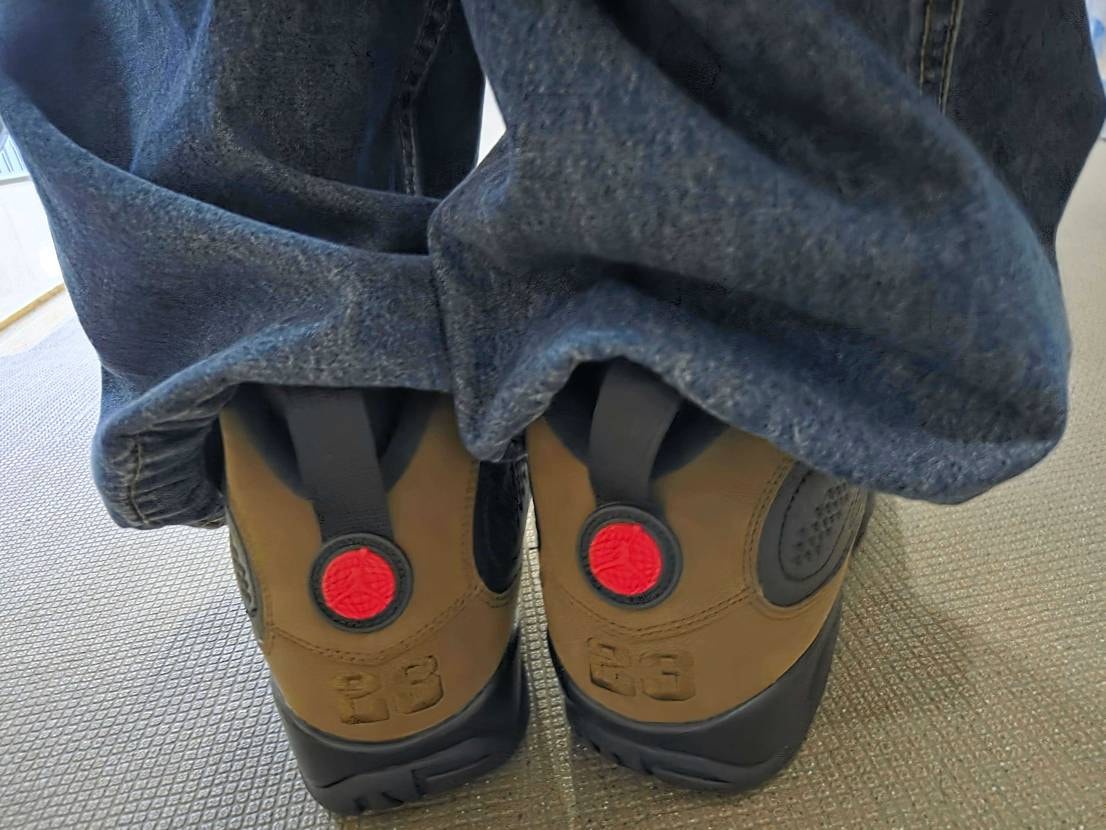 本日はNike Air Jordan 9 "Olive" (