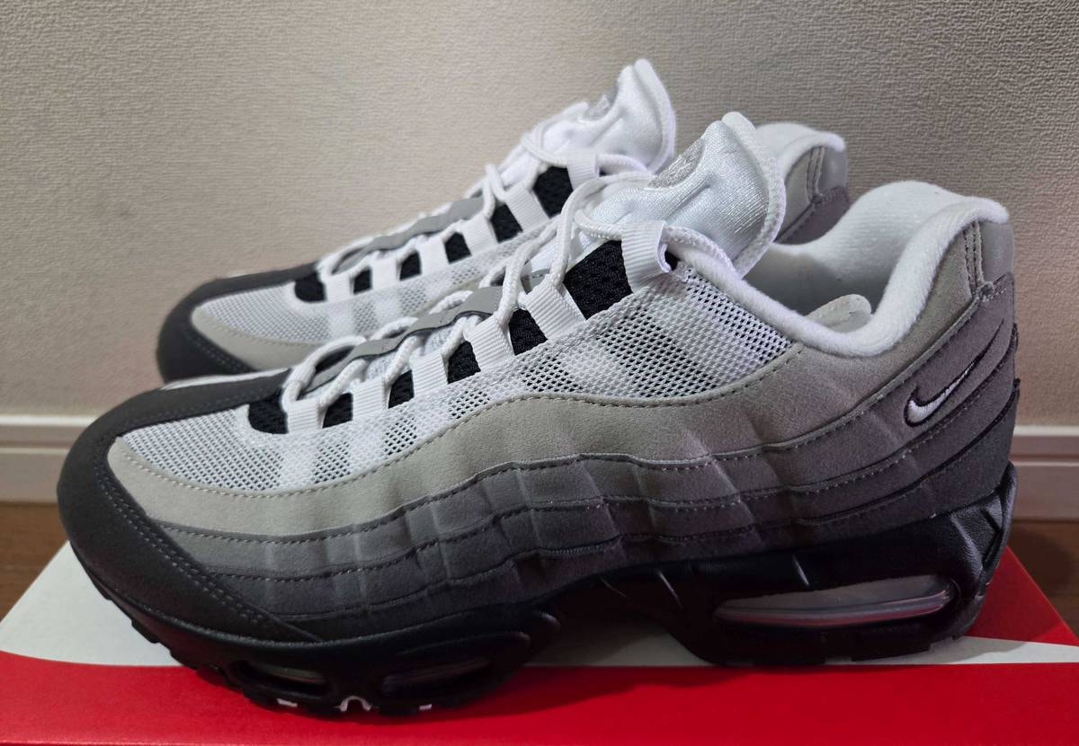 先日atmosで当選したNike Air Max 95 OG