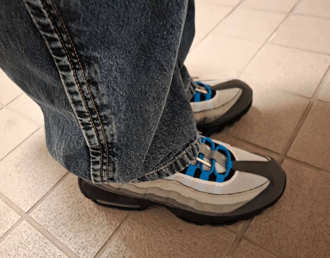 一部のAirmax95のシューレースを交換しました😊
昨日