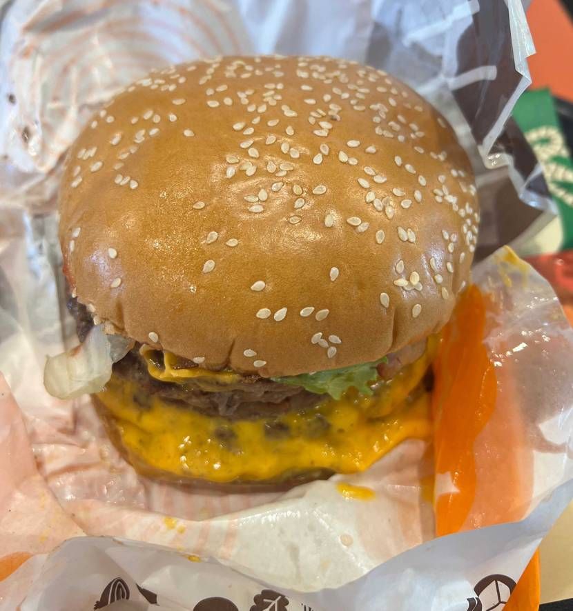 水遊びへ🚗💨
念願のべびーぼでーばーがーも食べれましたし、