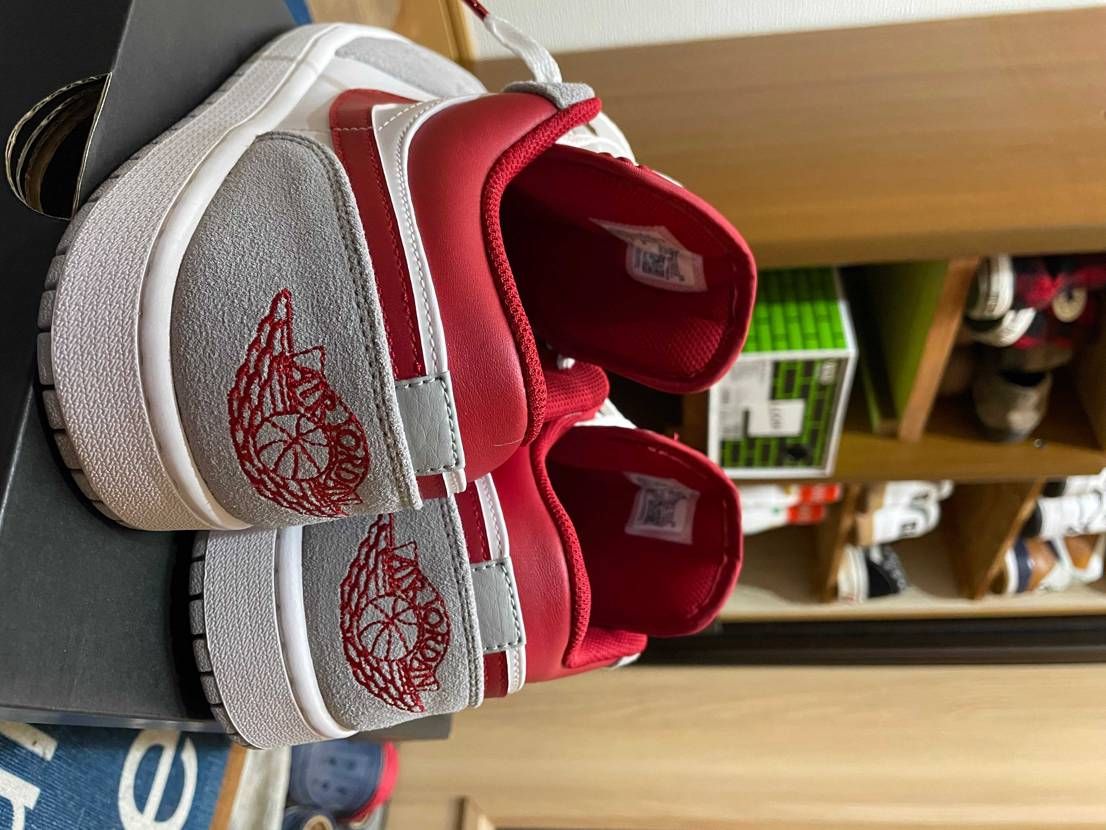 スニダンから到着‼️
初aj1 low めっちゃかっこいい❣️
ガシガシ履き
