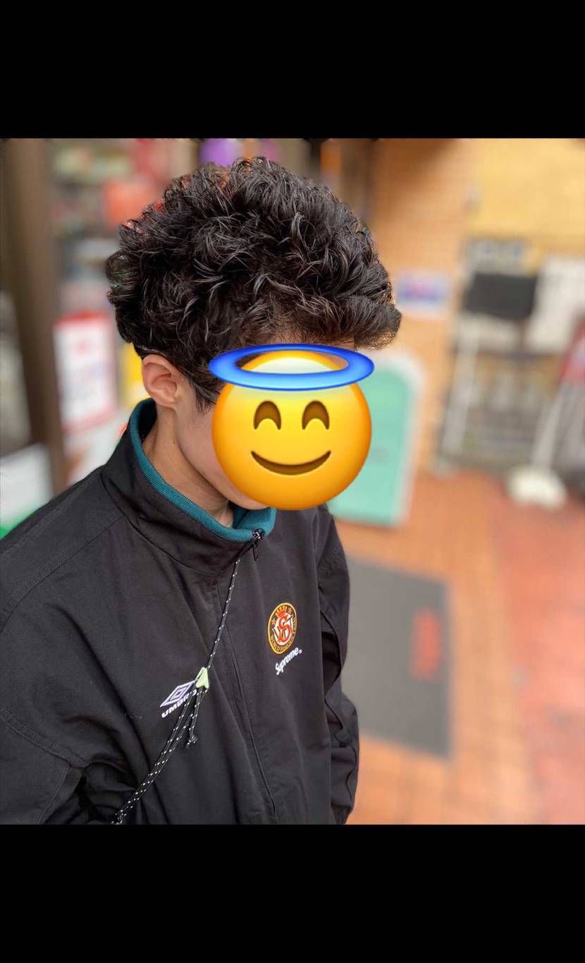 supreme✖︎ umburo
さりげないロゴがめちゃいい！！

サイズ