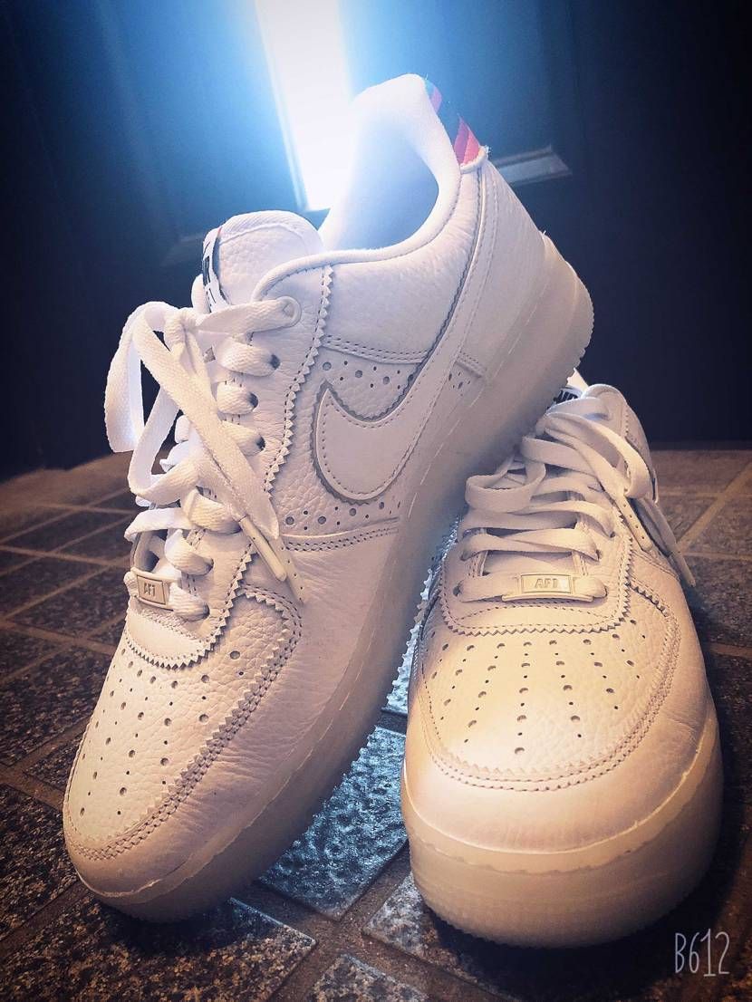 NIKE AIR force1
初のNIKEAIRforce。NIKEのロゴに