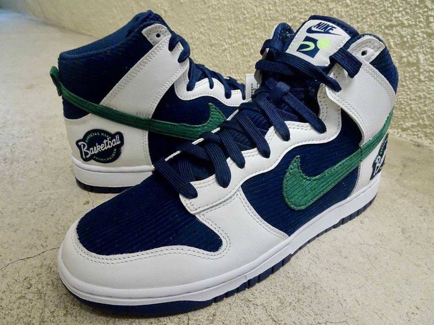 12月12日
NIKE DUNK HI EMB "OFFICIAL BASKE