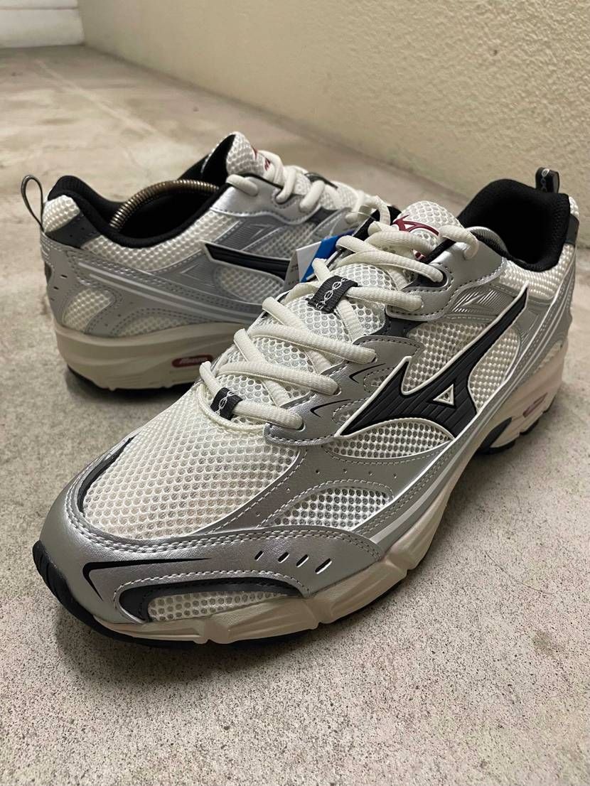 MIZUNO MXR
2009年に発表されたMAXIMIZER13をベースに
