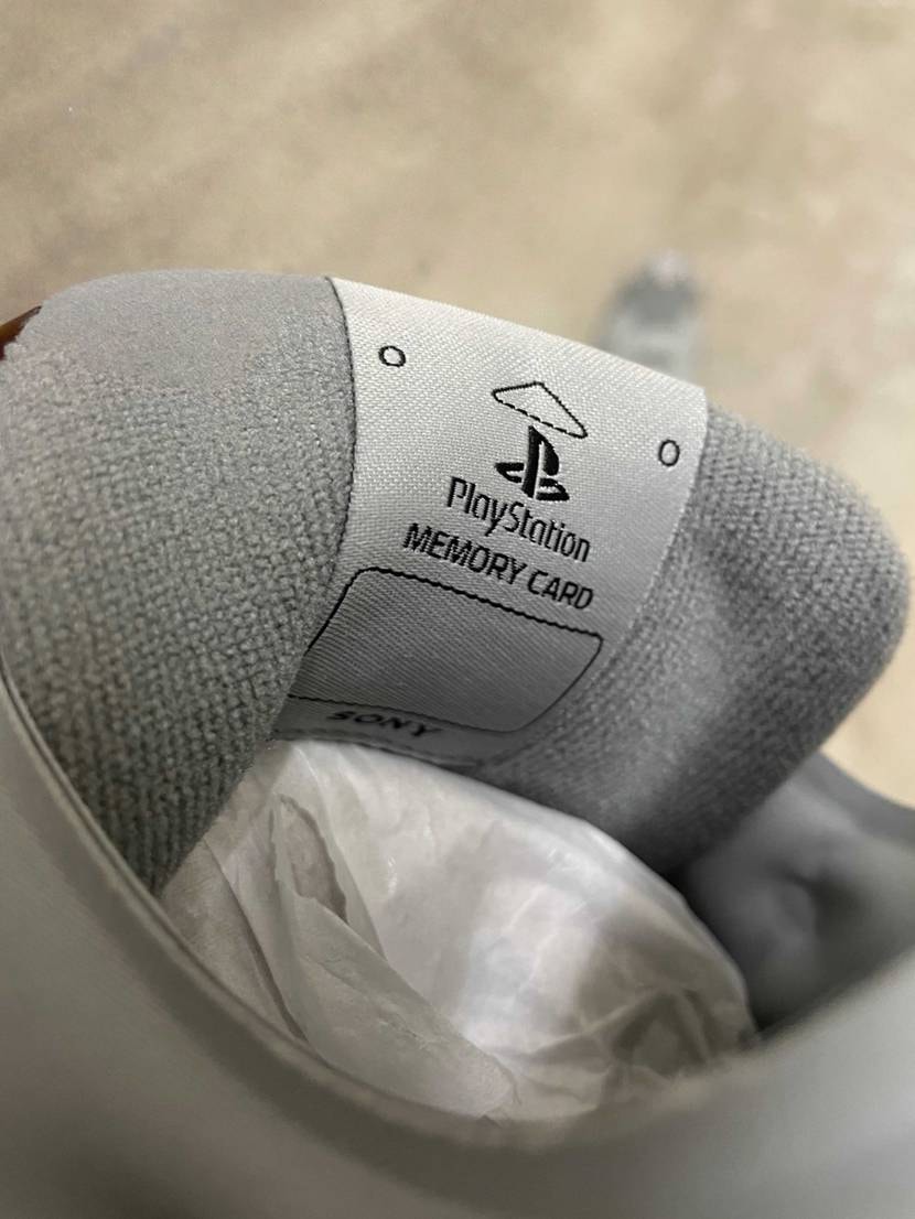 10月24日
PlayStation(R)| Reebok