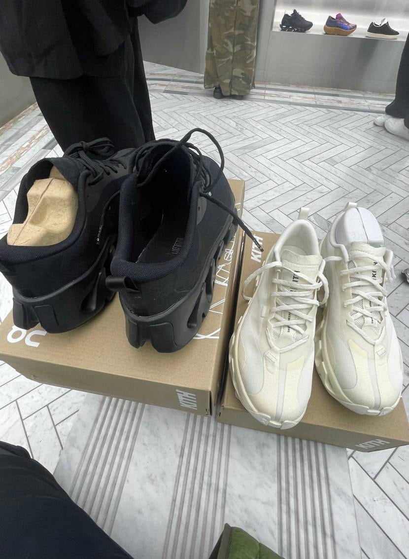 いやぁー出遅れ。
カッコ良かったなぁー
試着して迷いに迷