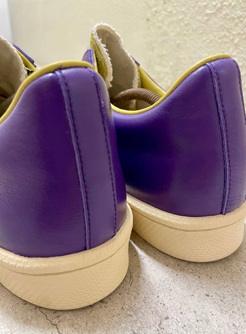 3月21日 
CONVERSE PROLEATHERJVTGOX 
Dire