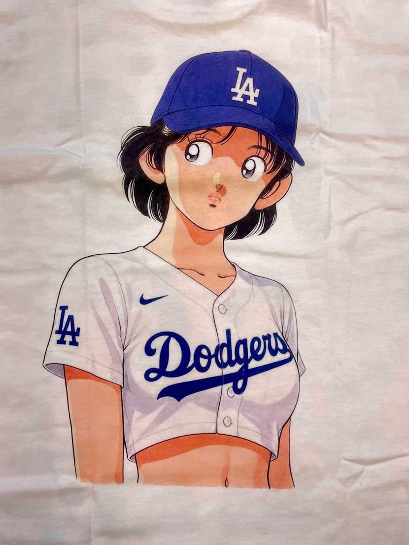 8月10日 「ヒロイン２」TEE

おそらくフロントのデ