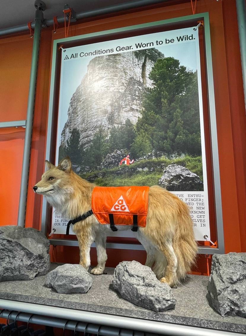 「ナイキ 新宿」が4月10日にオープン。
ということで1日