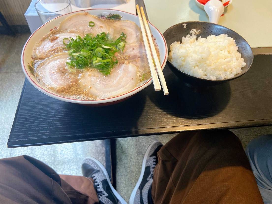 お疲れ様です！！😁
今日は先日のスニダン九州地区を代表する2本柱とのランチの投