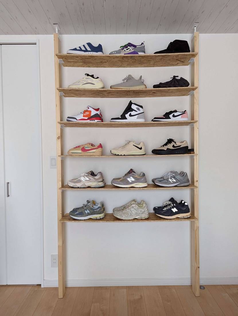 スニーカー棚作りました！
あまりお金かけたくなかったので2