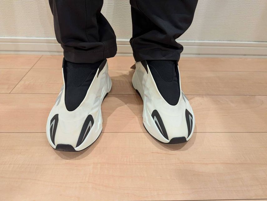 流行りじゃないのわかるけど😅
レースなしで楽、履き心地も良い、ぶっ飛んだデザ