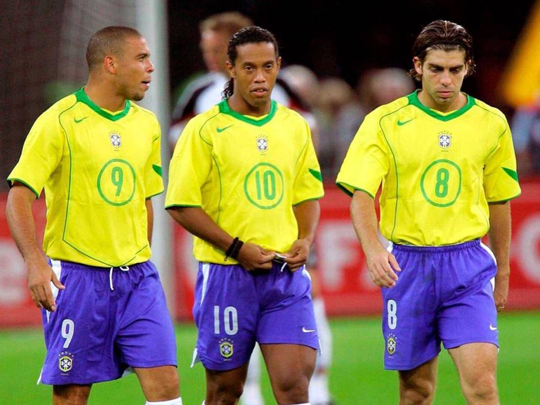 今のところatmosのみ販売で、争奪戦になるかと思ったけど全