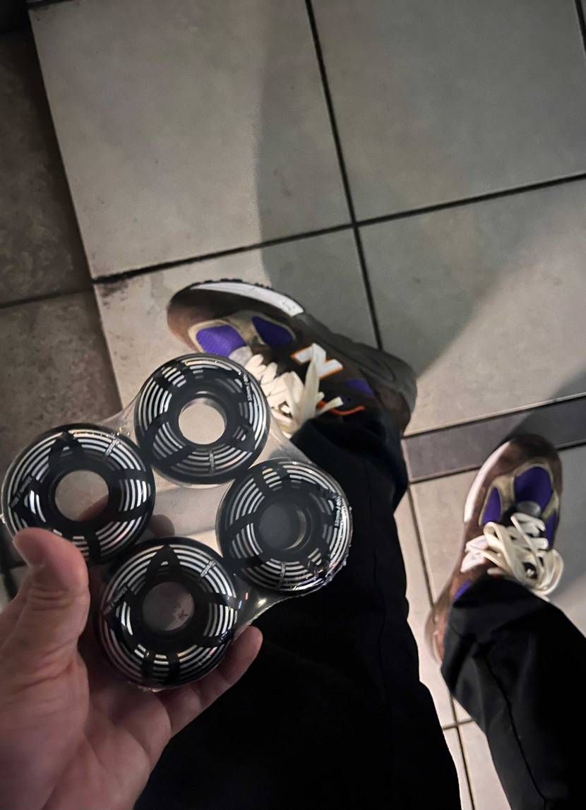 おろしたての、v2を、履いてインスタントに申し込み🤭ちゃんとインスタントのウィー