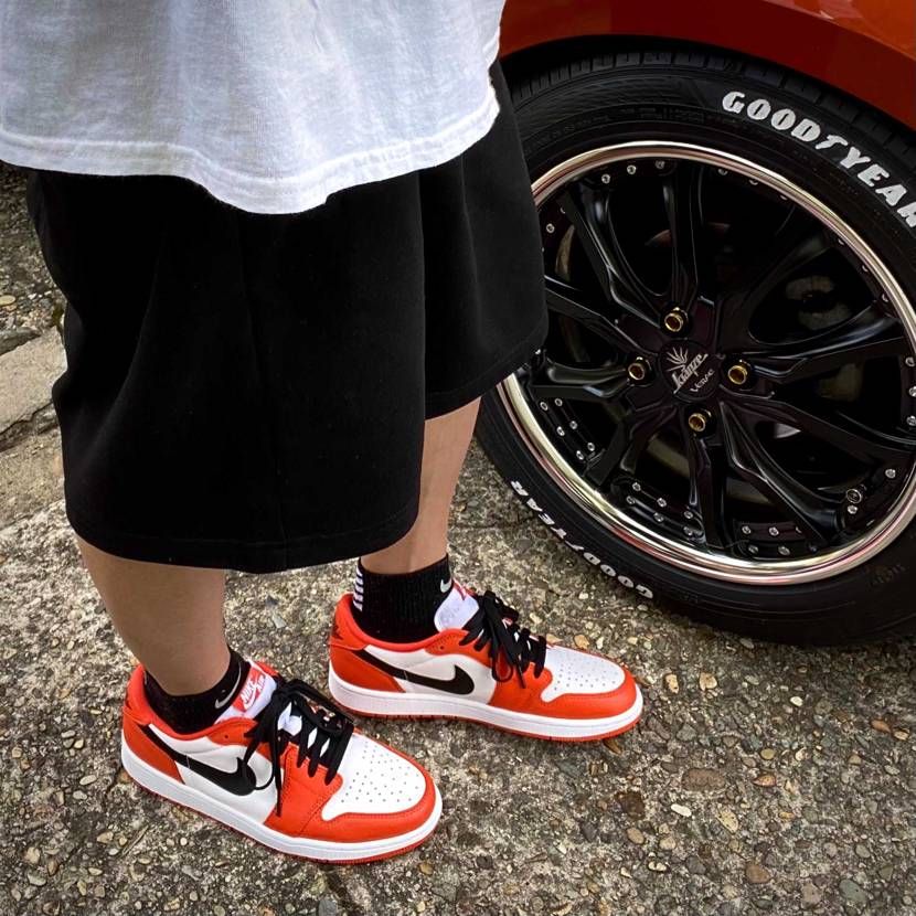 NIKEも履きたいのに全然当てさせてくれなくて
今では大分下火のモアテン振りに