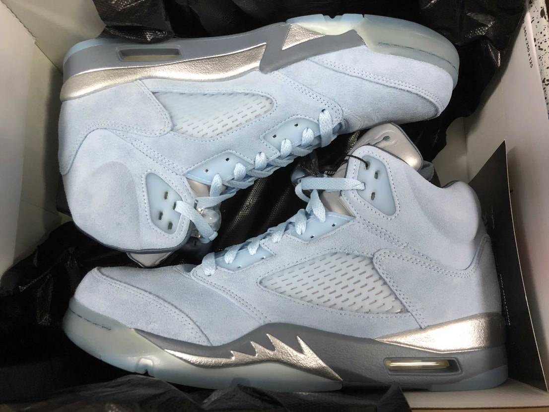 スニダンさんからのプレゼントAJ5👟
メチャかっこいい‼️