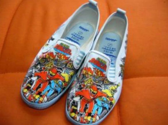 子供の頃良く履いてたなぁ〜
大人のサイズねーのかな？笑