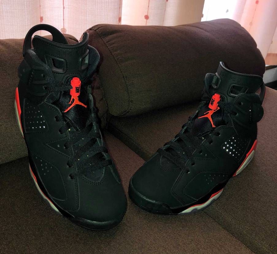 BLACKスニーカーの王道っと言ったらAJ6インフラレッドだな🤔