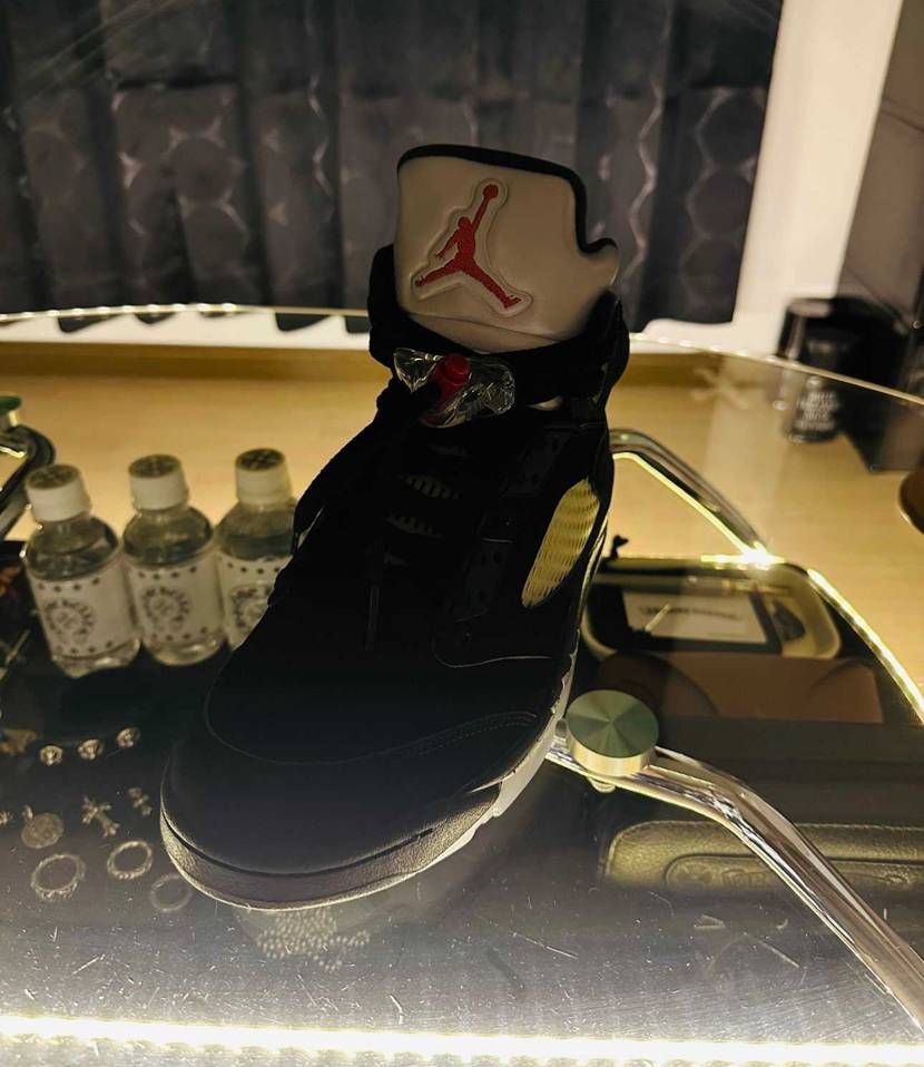 欲しいけど定価が33000円はNIKEのスニーカーの中でも最強クラス❣️今年はコ