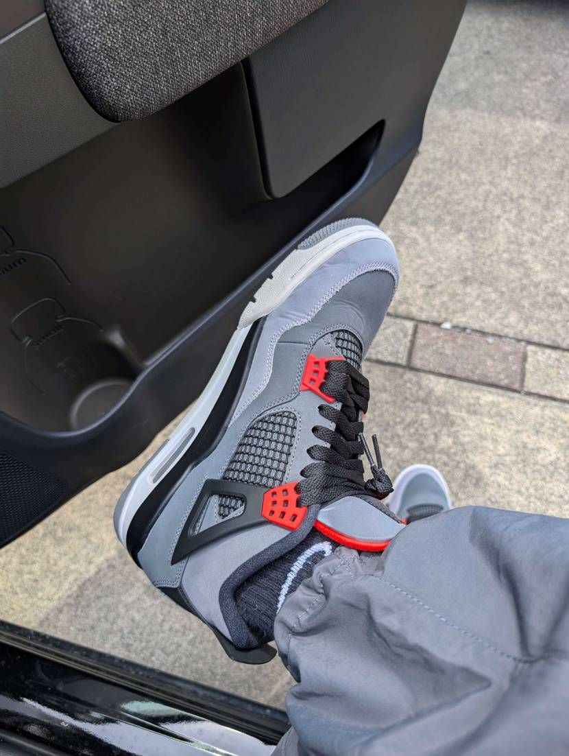 暑いけど、履きますよ👟
×アンディーAJ4が凄く欲しいです、ホールド力が高い