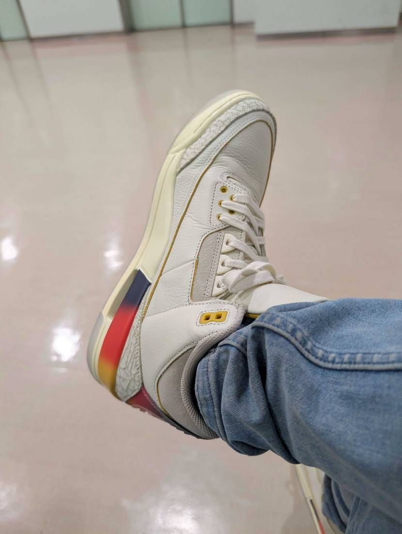 今日はこれ
夏にはきたくなる良カラーリング👟
でも履き口ちょっとかたいんだ
