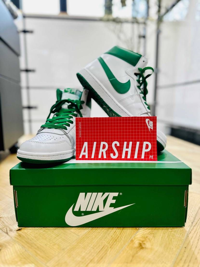 シューレースはグリーンが良いですね😊