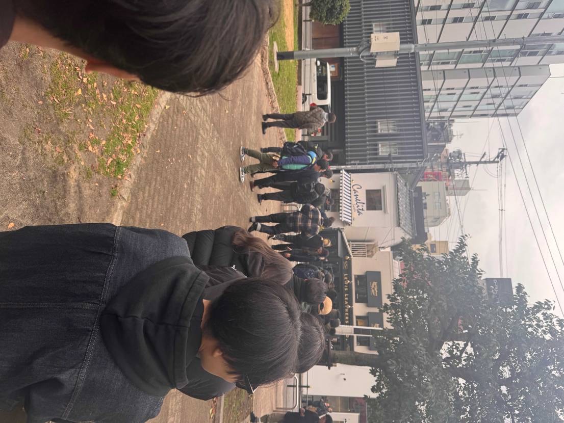 サイズ別整列やけど、27センチめちゃ並んでます。
他のサイズとの偏りがすごい。