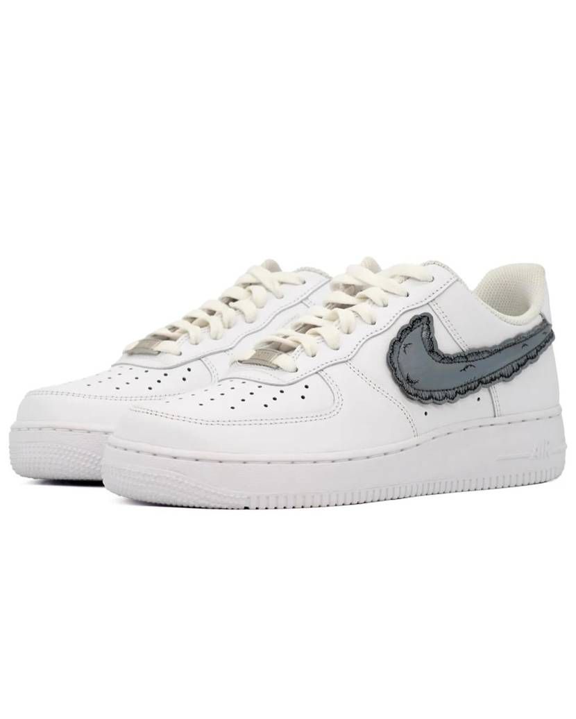 kaws✖️AF1 LOW

海外12月16日