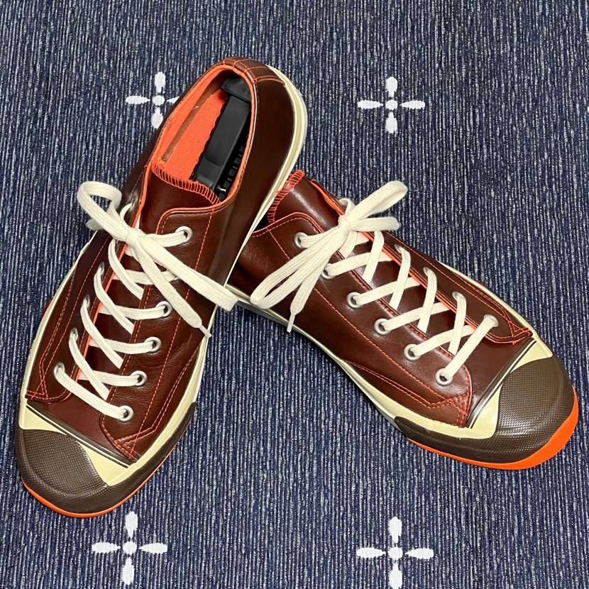 ゴルモンで賑わってる中、同じ天然皮革キックスを笑

縁あって2000年代初頭