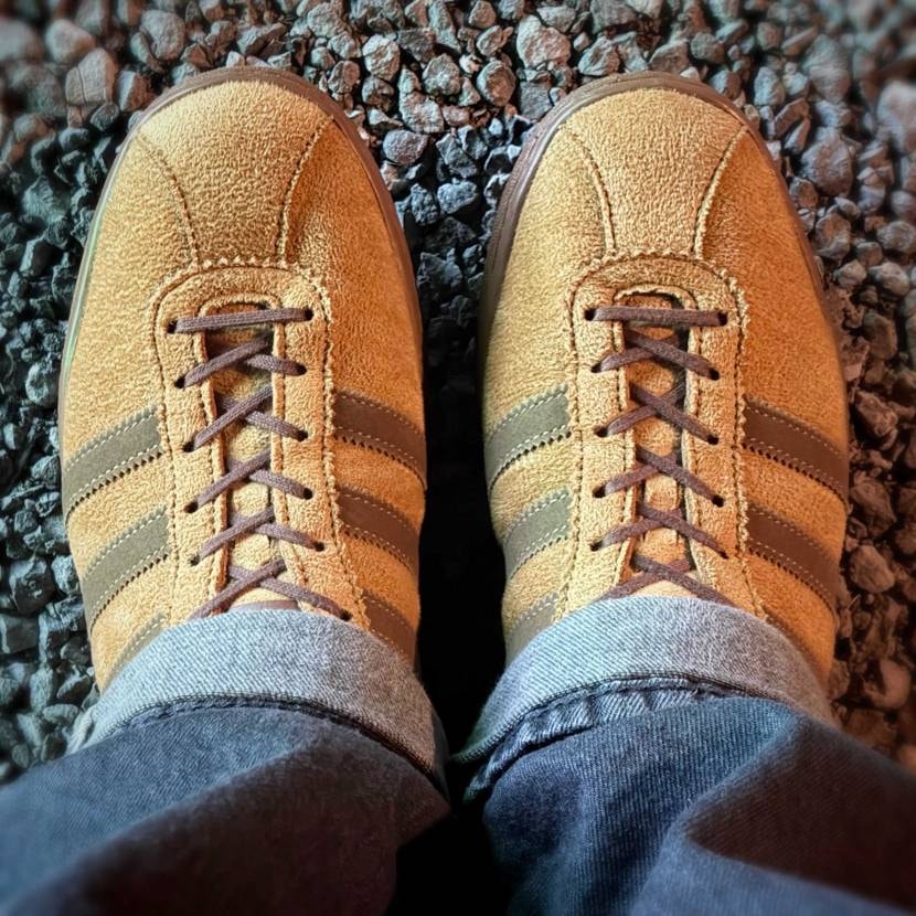 今日スニ

イカしてるだろ。ウソみたいだろ。
弁当の包