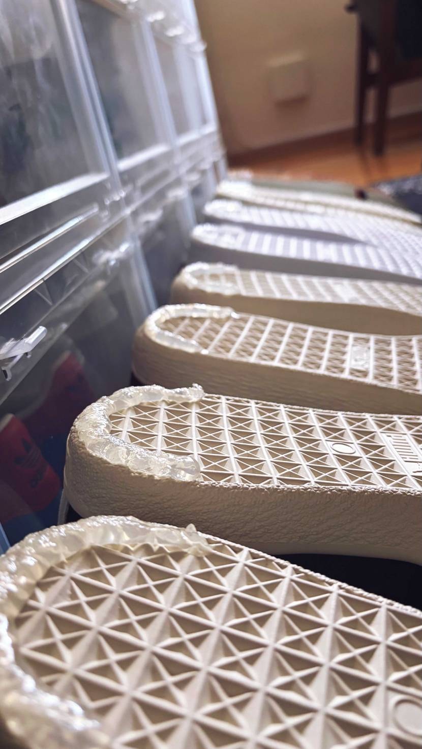 ヒールプロテクト施工中
RASと不思議なシューグ工場🏭