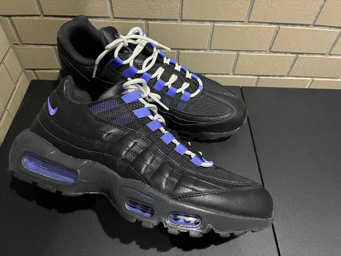 By youで作ったAir max 95. 最後の最後までシューレースを黒にする