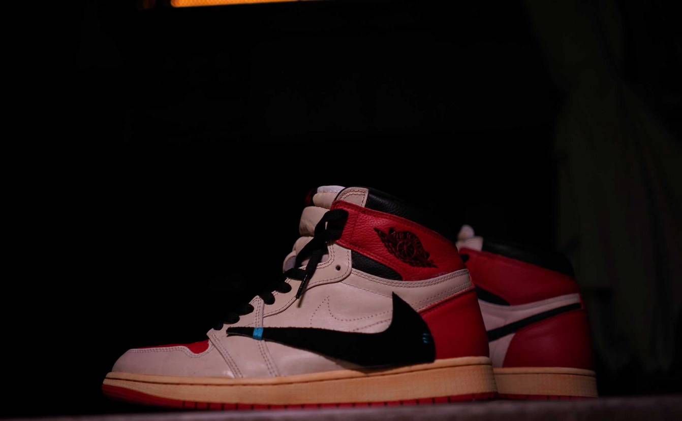 【1stスニーカーカスタム】
NIKE AIR JORDAN 1 SP Tra