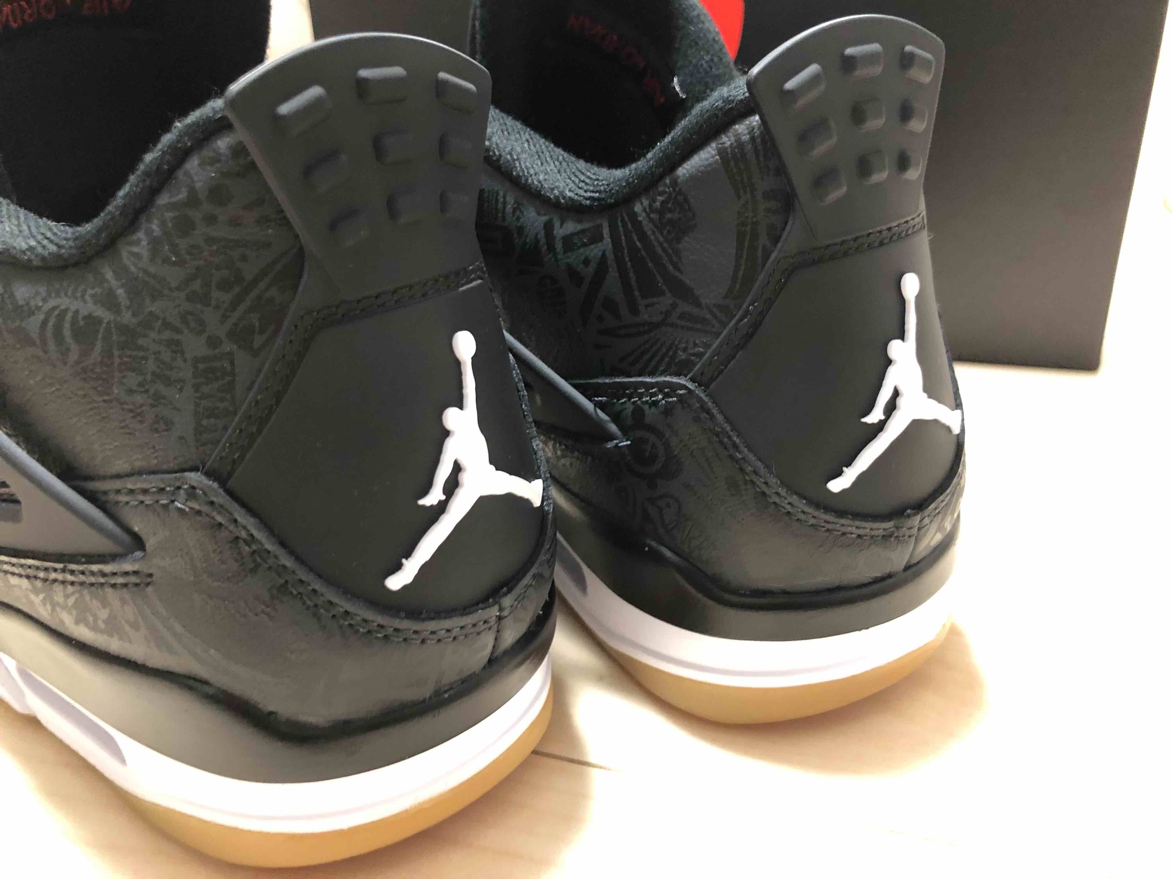 AJ4は今までで2足目。
セメントを履きつぶして以来、買ってなかった。
ちょ