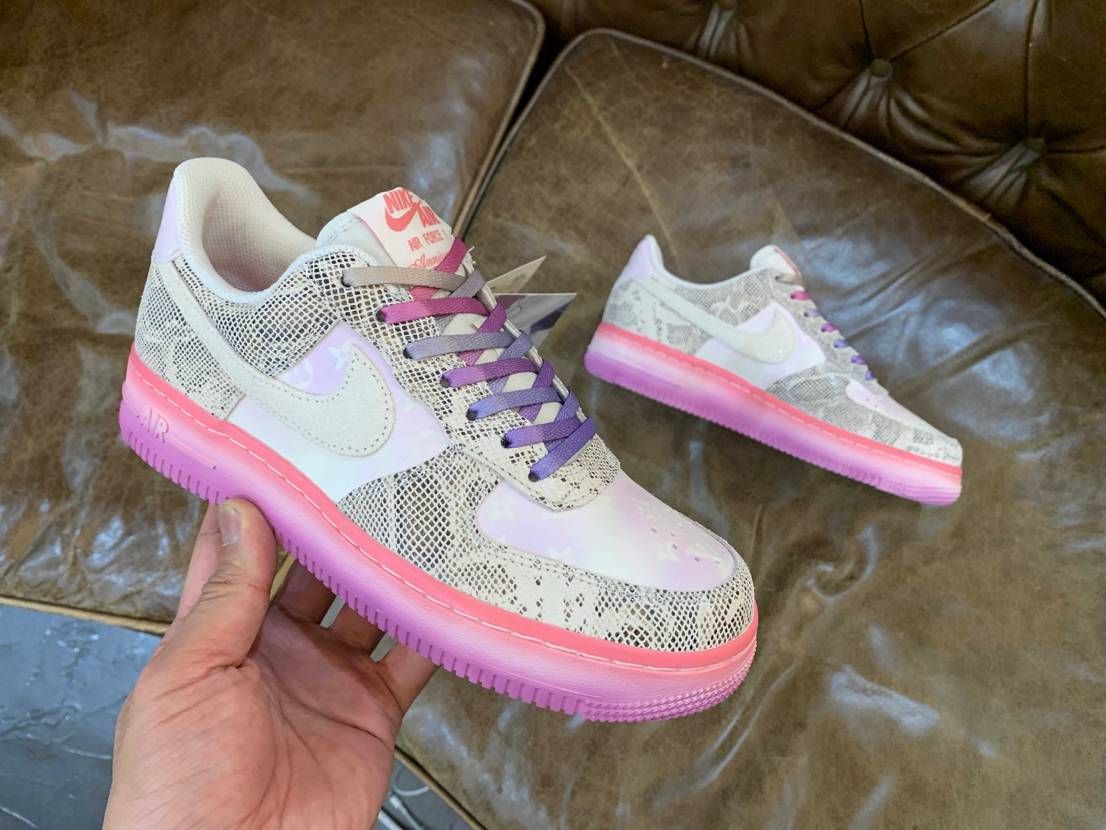 NIKE AF1 paint