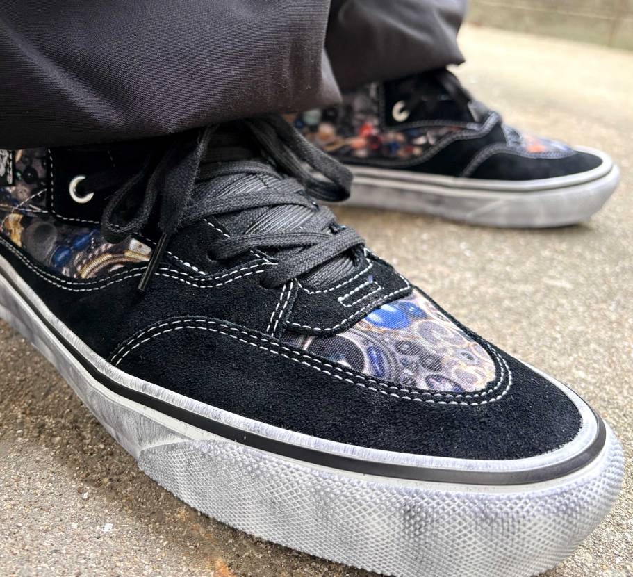 届いたので、早速履いてみました！
ちょっとの汚れ加工デザイ