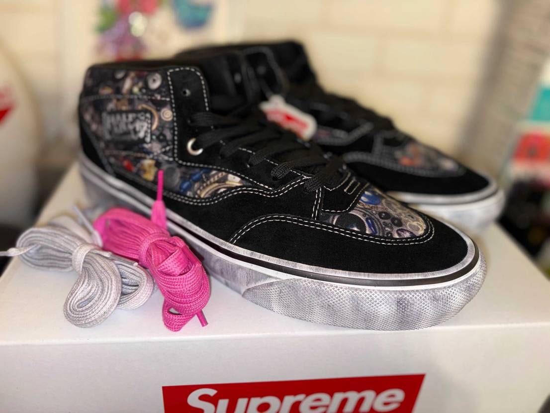 届いたので、早速履いてみました！
ちょっとの汚れ加工デザインが新品感をいい具合