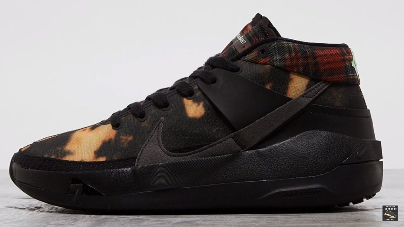 こんなカラーのダンクSBあったらなぁ…
買えるかどうかは別ですがw