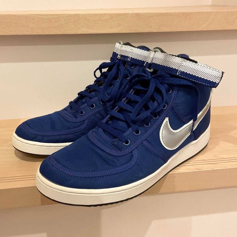 2002年製の激シブなスニーカーをほぼデッドで手に入れました😁