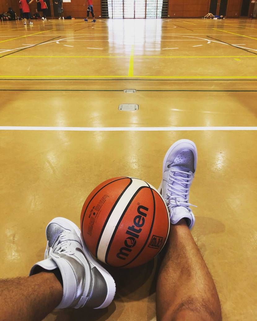 抽選全滅の末、ようやくこちらで手に入れて、
本日おろしたてバスケ🏀
意外に