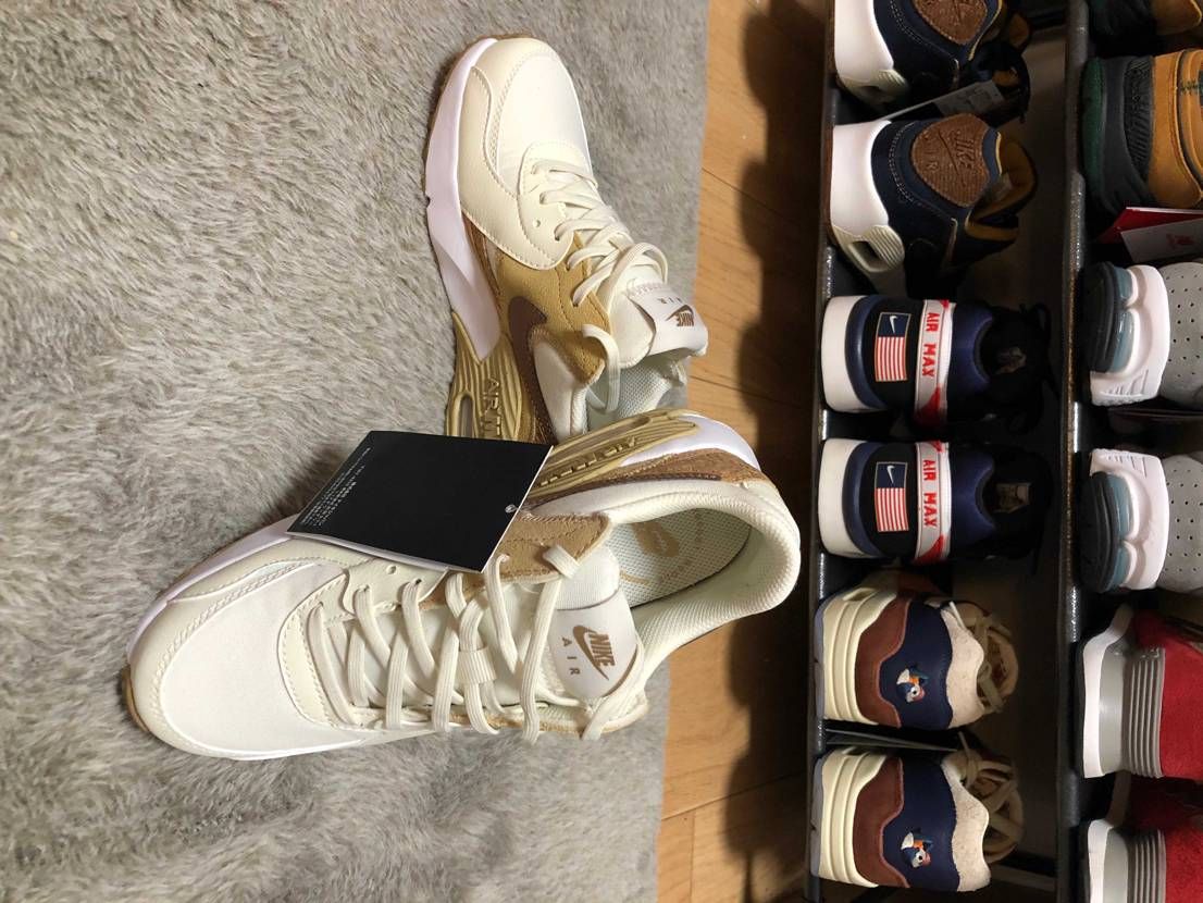 ABCマ－トで嫁さん用に購入
コルクが使われてて可愛いです😍