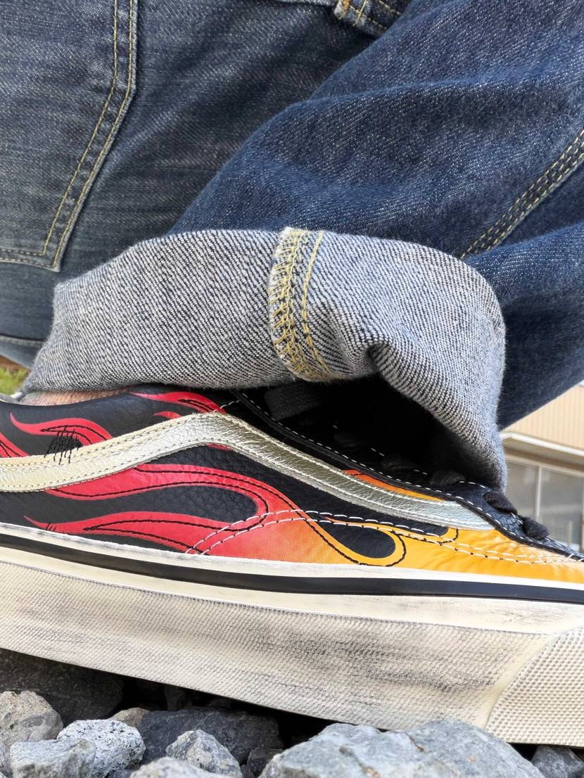 みなさんこんにちは。
変な画角の写真ですみません(^^;;
今日は「Vans