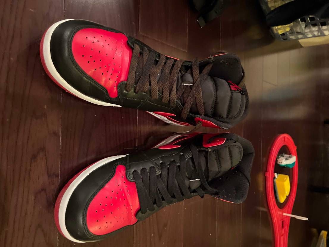 今日はヴィンテージ風にするために、Jordan1.5ブレッド