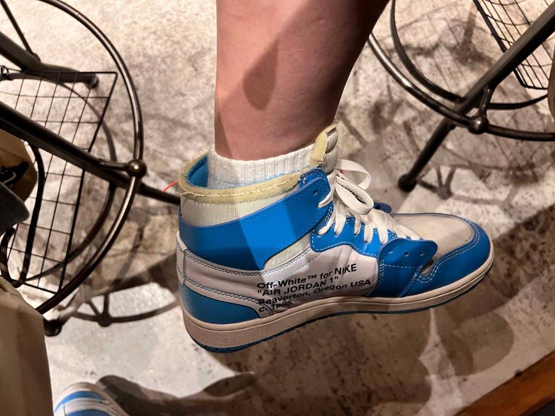 今日はOff whiteな気分。やっぱりデザインとカラーリン