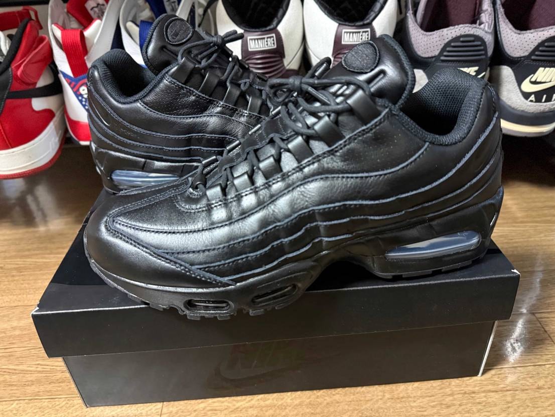 早々手に入れました🤙
高級感あって良いです✨

レザーの質は硬めですが馴染